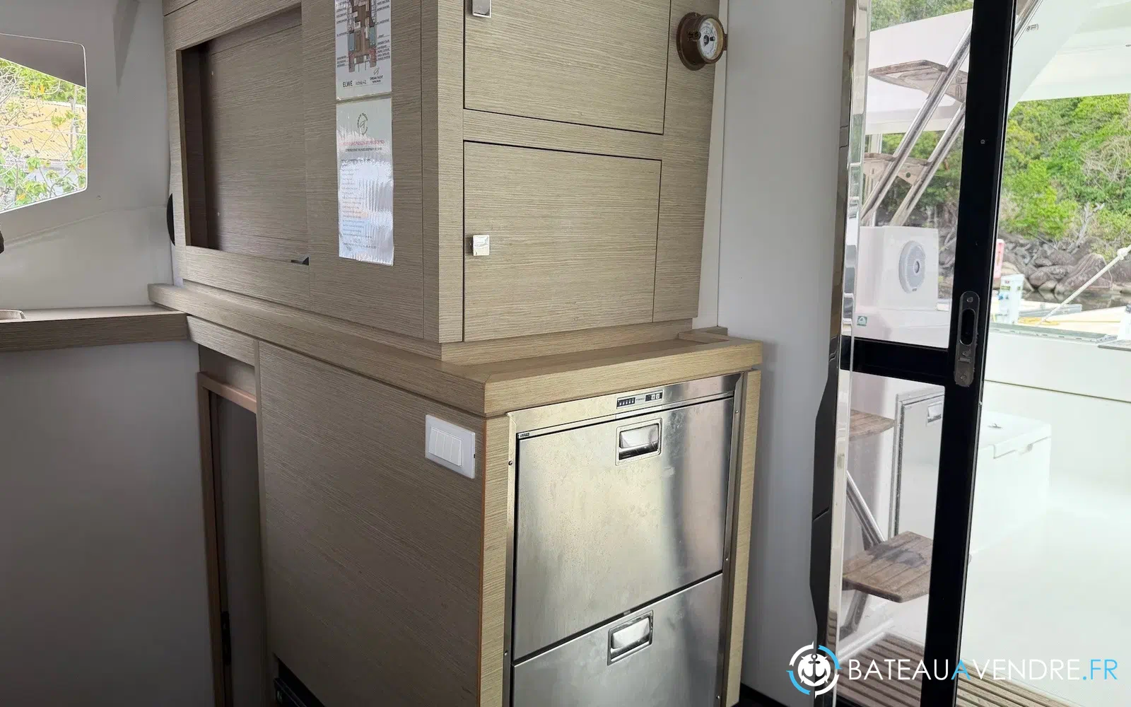slider 45 Fountaine Pajot Astrea 42