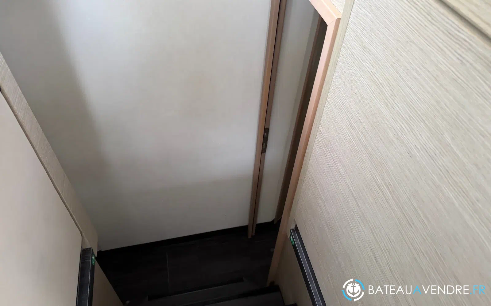 slider 46 Fountaine Pajot Astrea 42