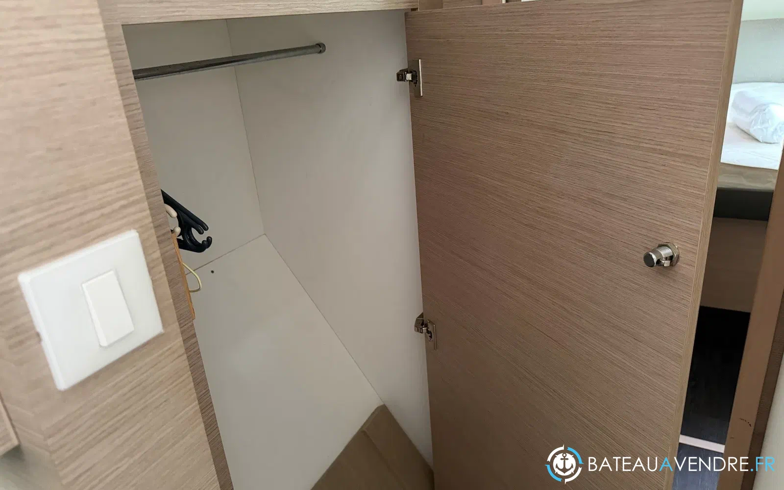 slider 49 Fountaine Pajot Astrea 42