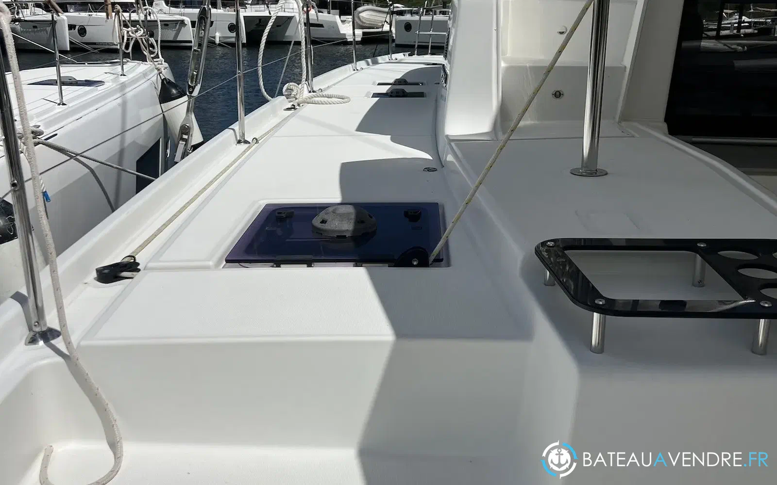 slider 3 Lagoon 46