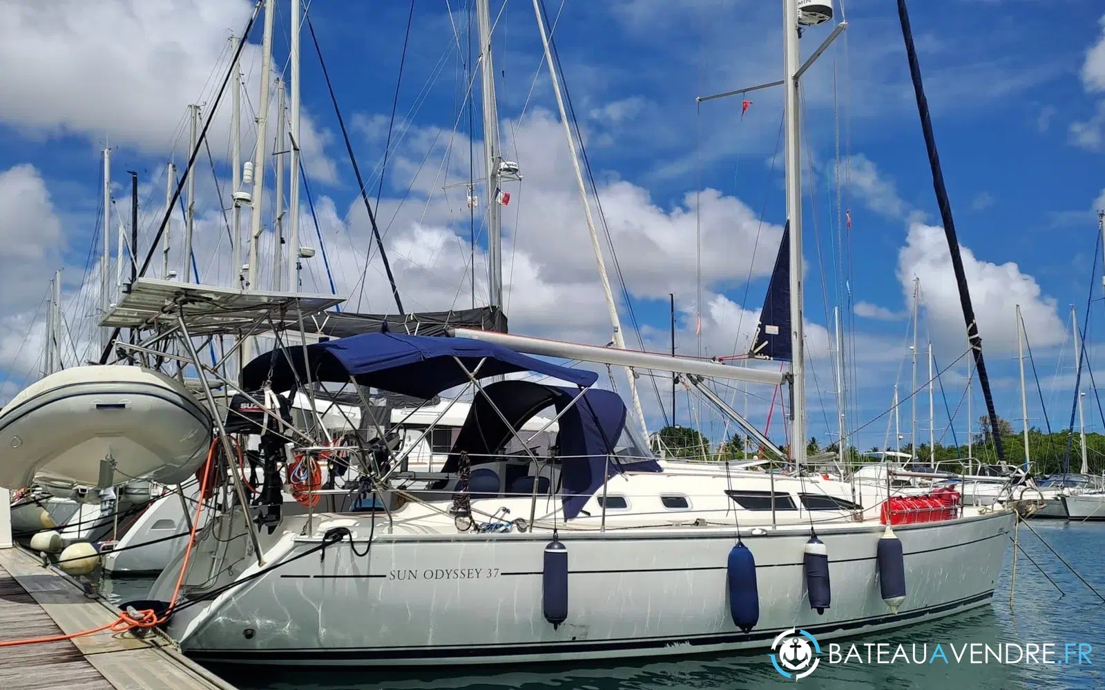 slider 0 Jeanneau Sun Odyssey 37