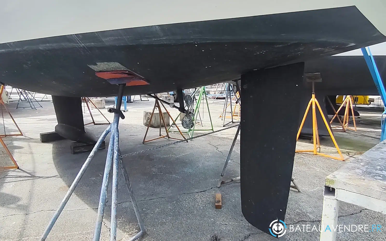 slider 12 Jeanneau Sun Odyssey 37