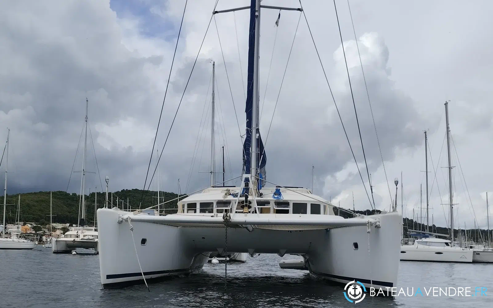 slider 1 Lagoon 570