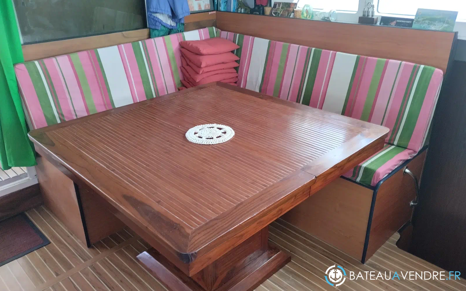 slider 28 Lagoon 570
