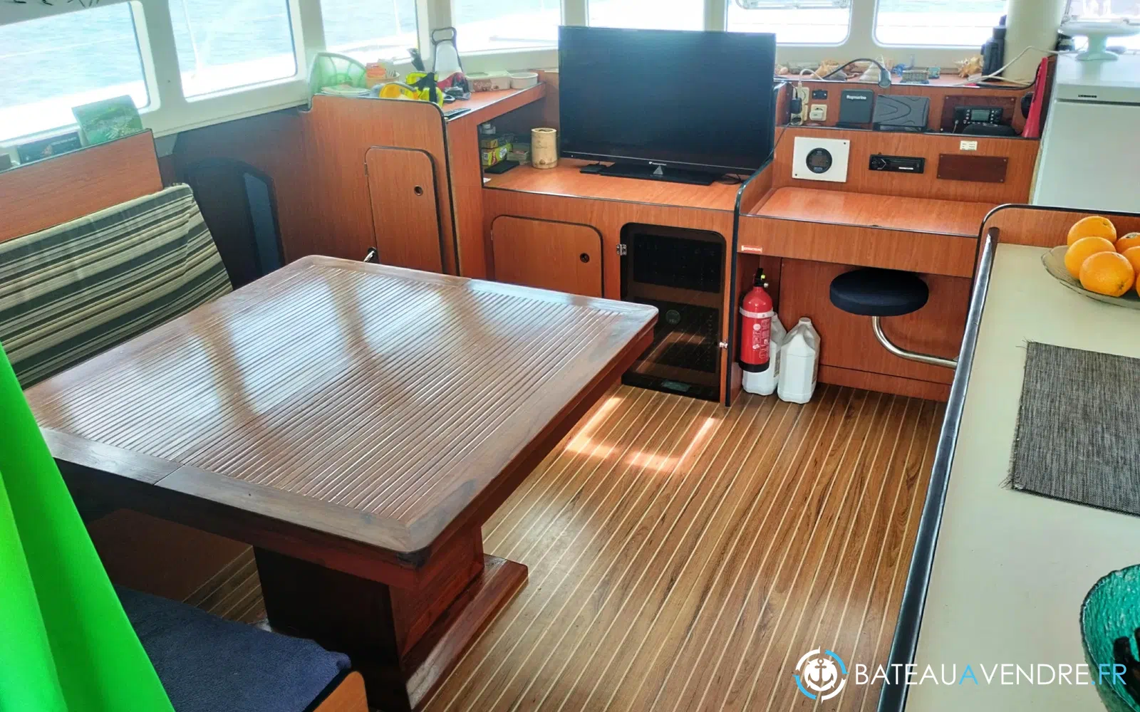 slider 29 Lagoon 570