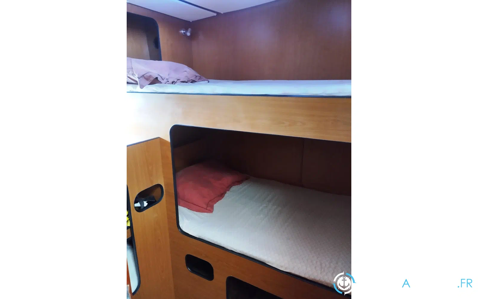 slider 38 Lagoon 570