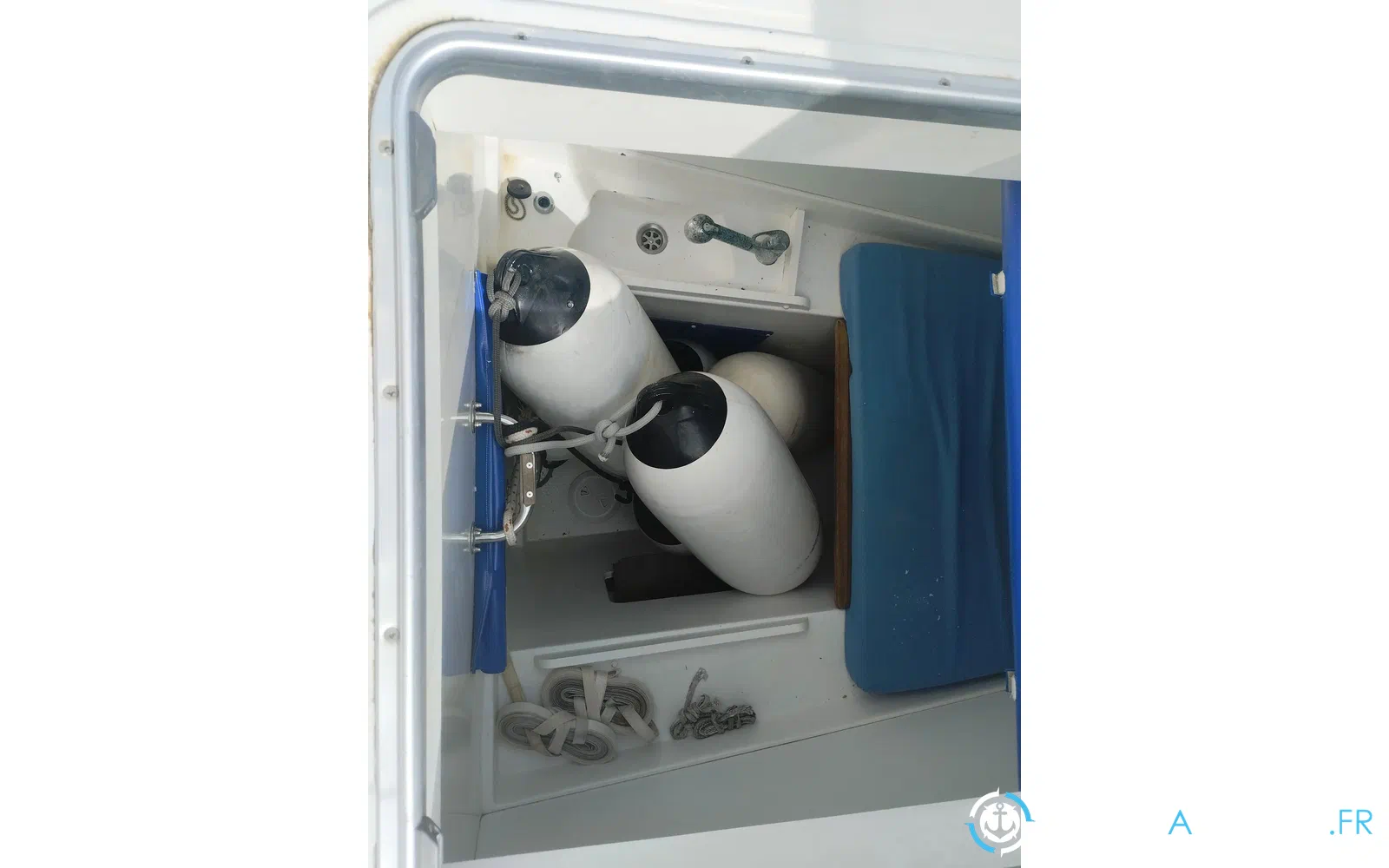 slider 63 Lagoon 570