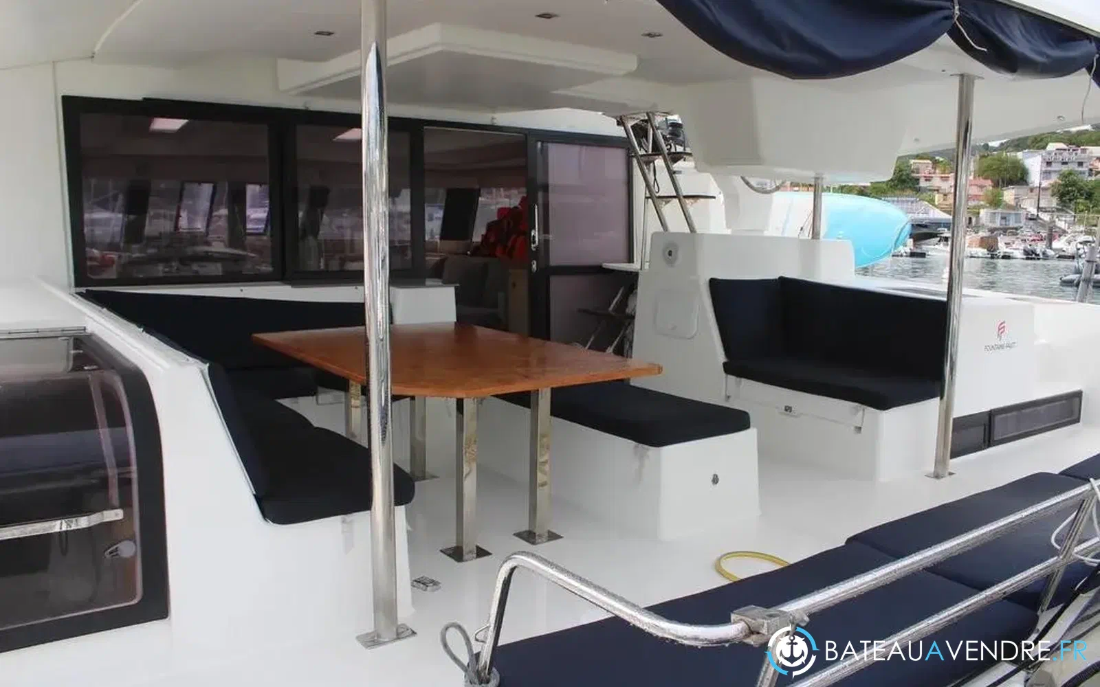 slider 21 Fountaine Pajot Saba 50