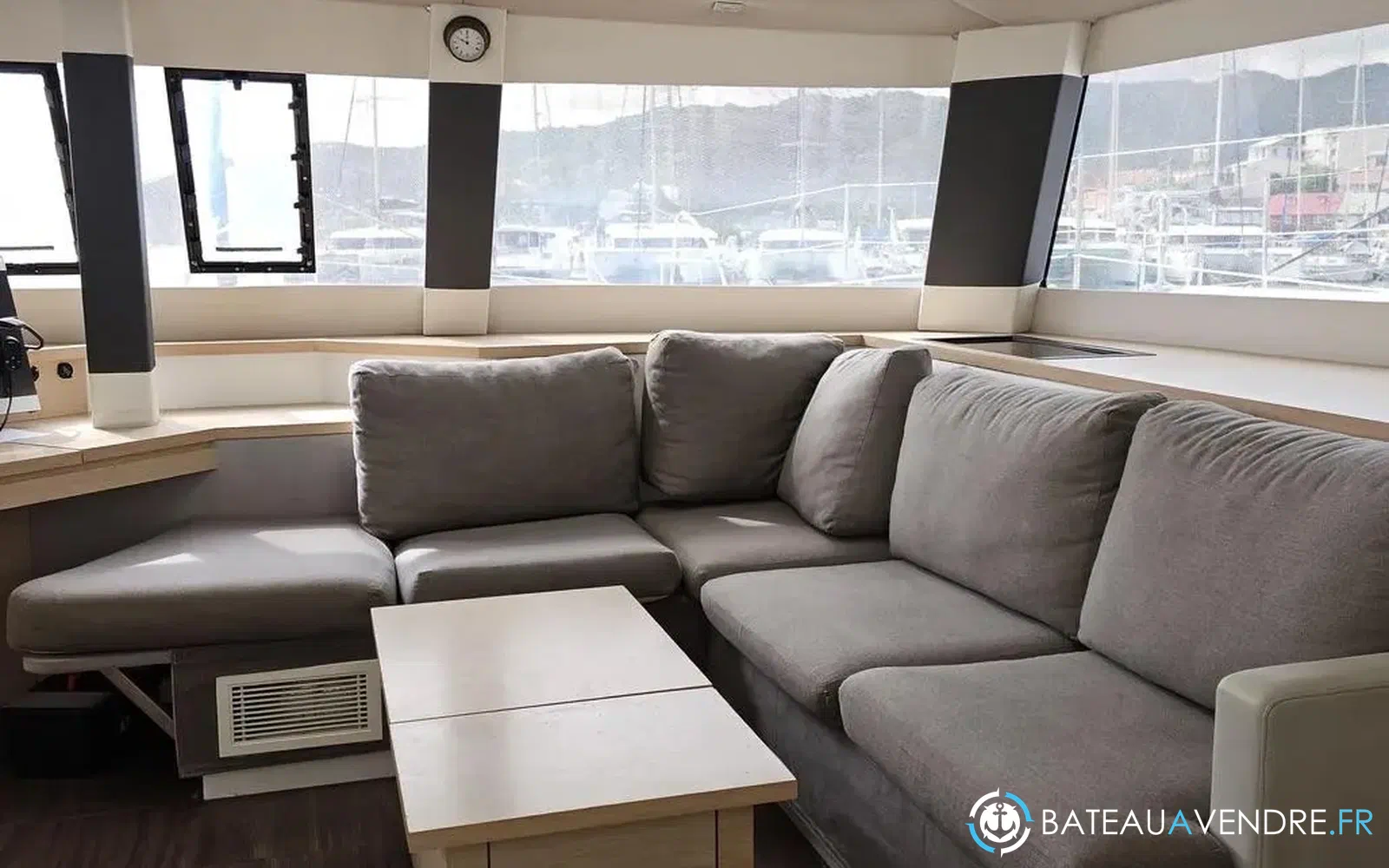 slider 26 Fountaine Pajot Saba 50