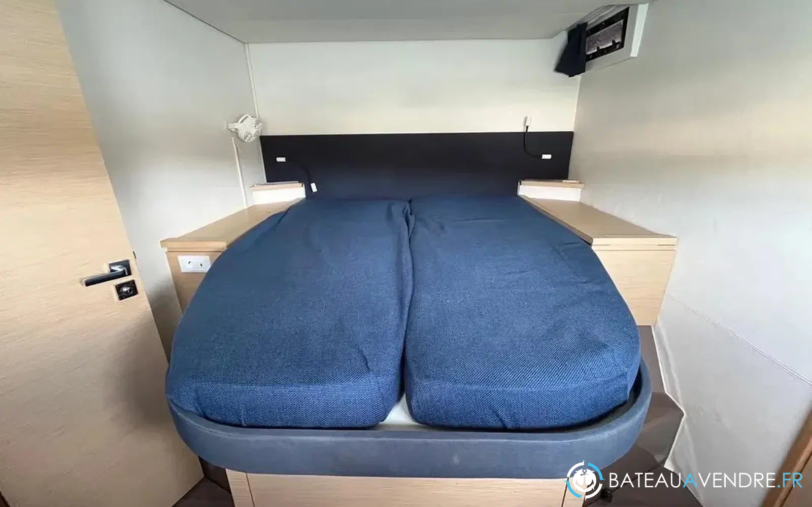 slider 34 Fountaine Pajot Saba 50