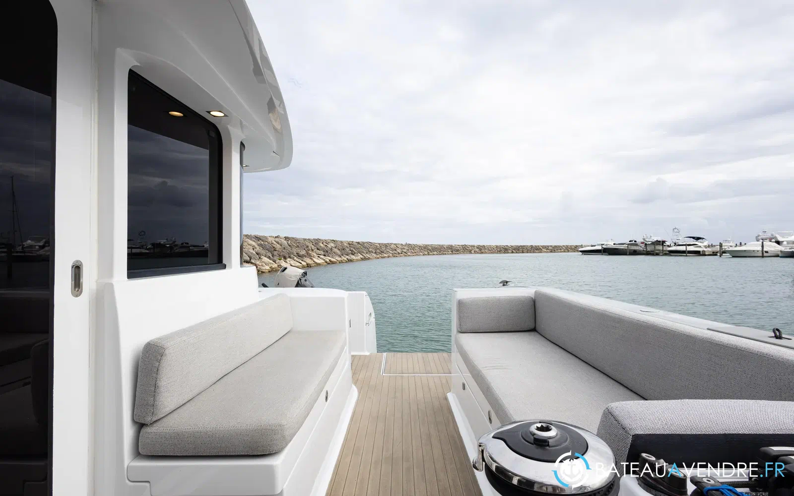slider 19 Tag Yachting Tag 60