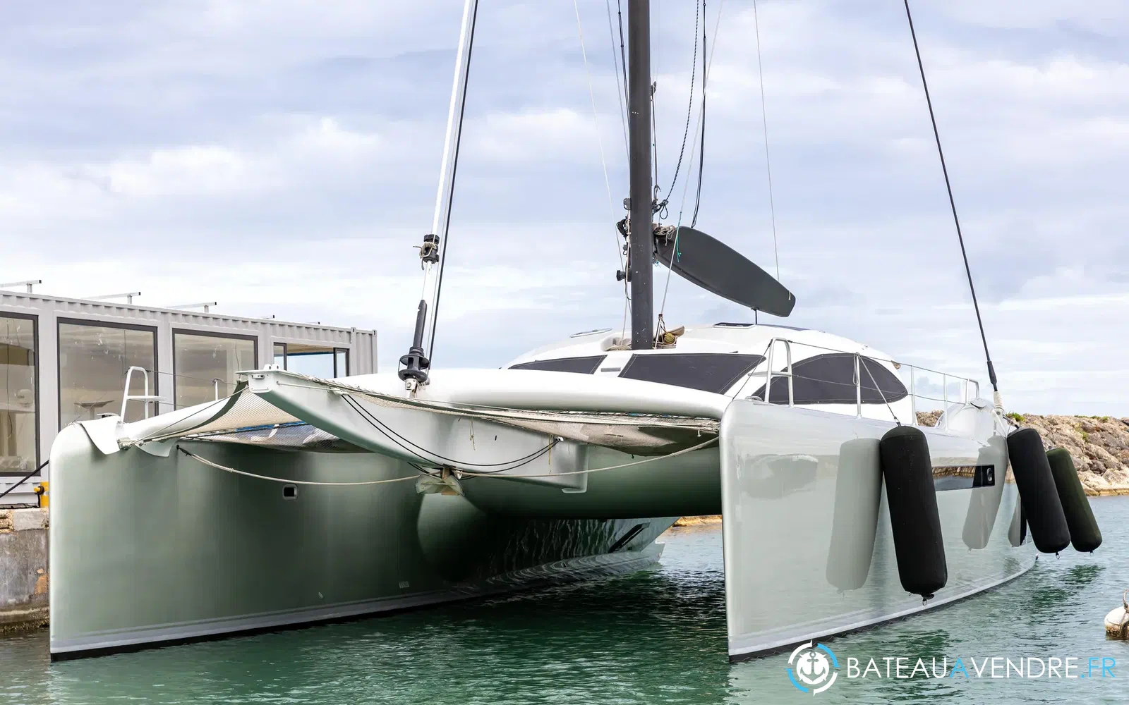slider 22 Tag Yachting Tag 60