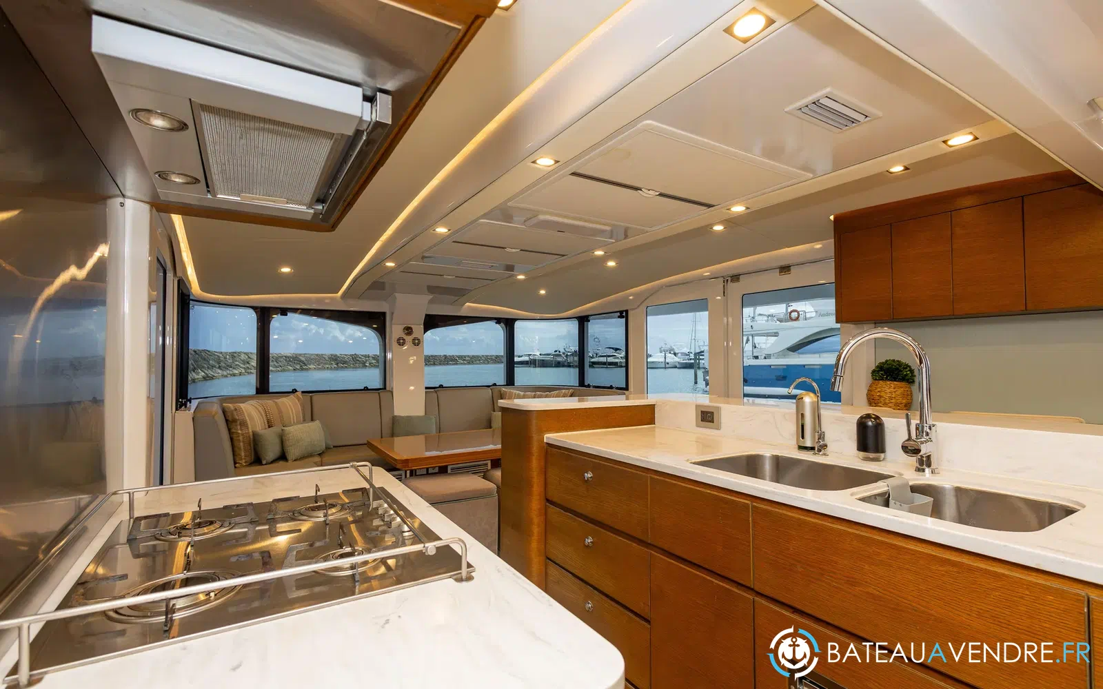 slider 26 Tag Yachting Tag 60