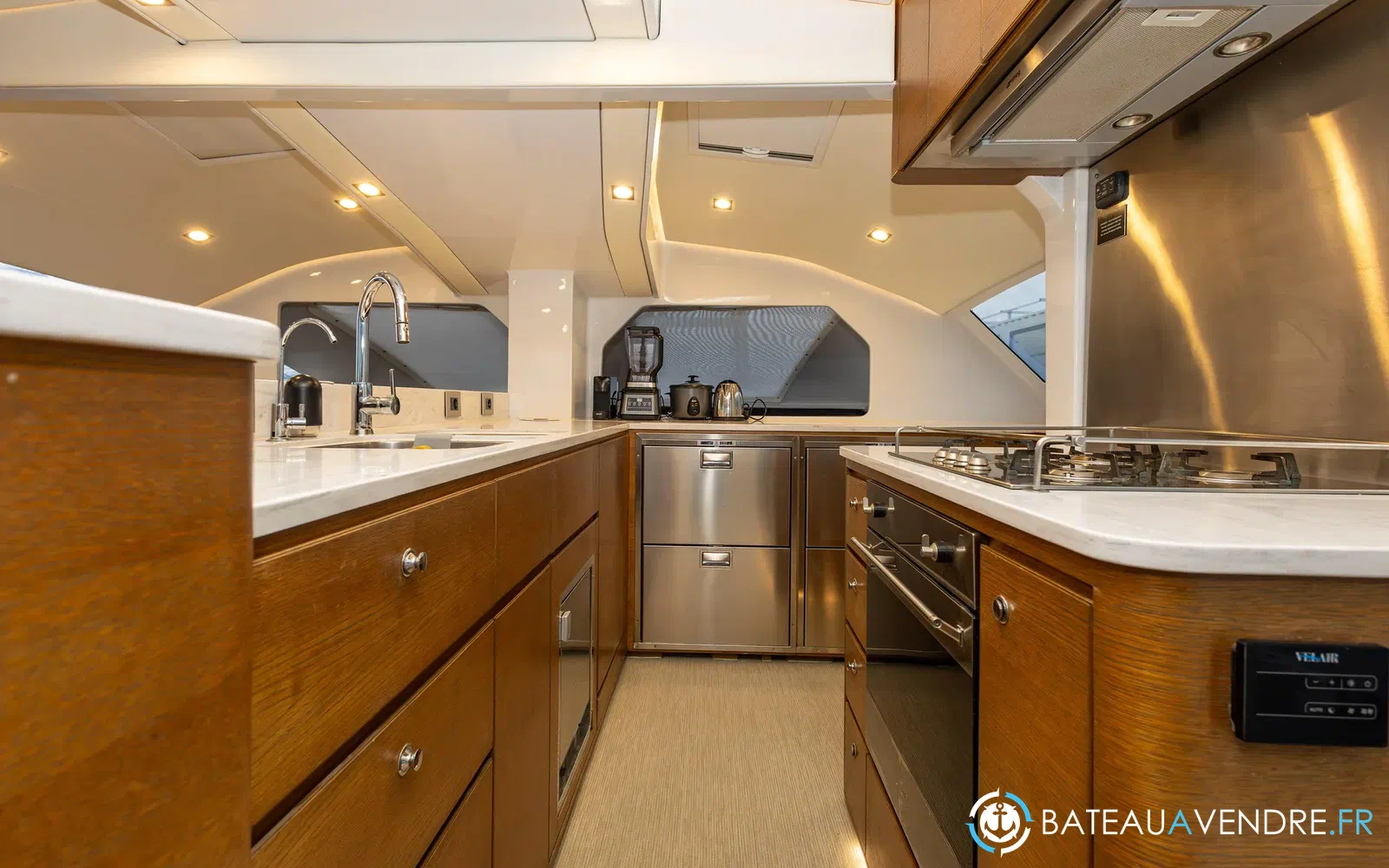 slider 27 Tag Yachting Tag 60