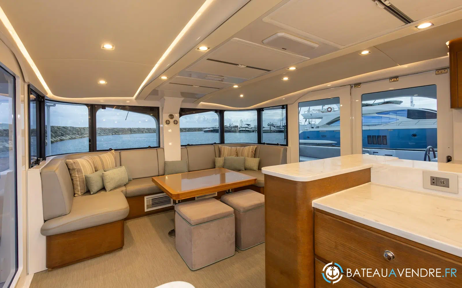 slider 29 Tag Yachting Tag 60