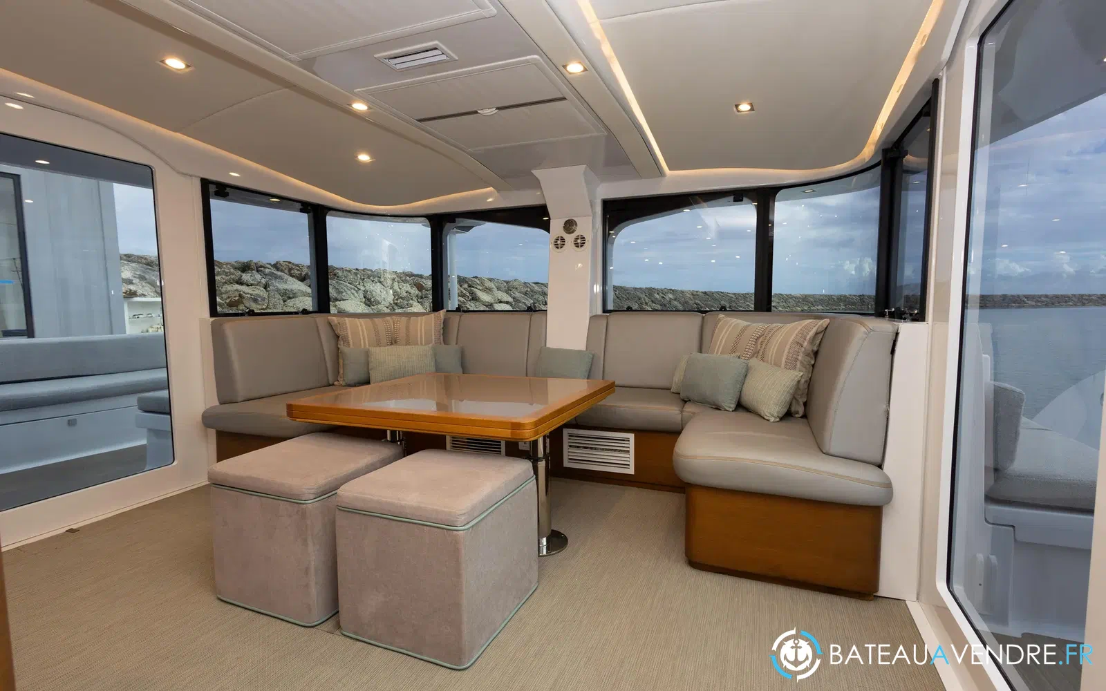 slider 31 Tag Yachting Tag 60