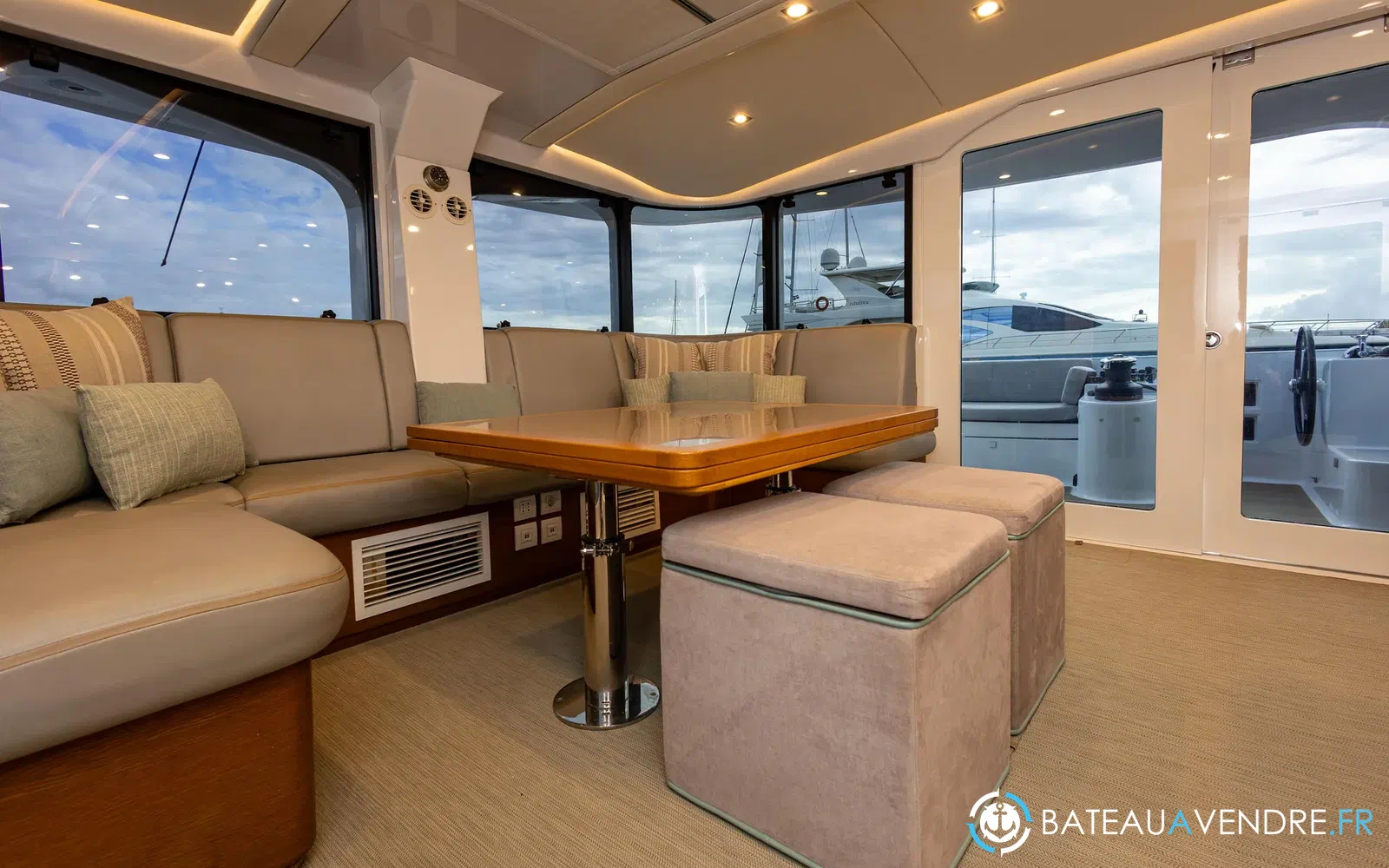 slider 34 Tag Yachting Tag 60