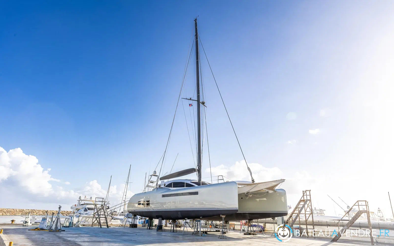 slider 3 Tag Yachting Tag 60