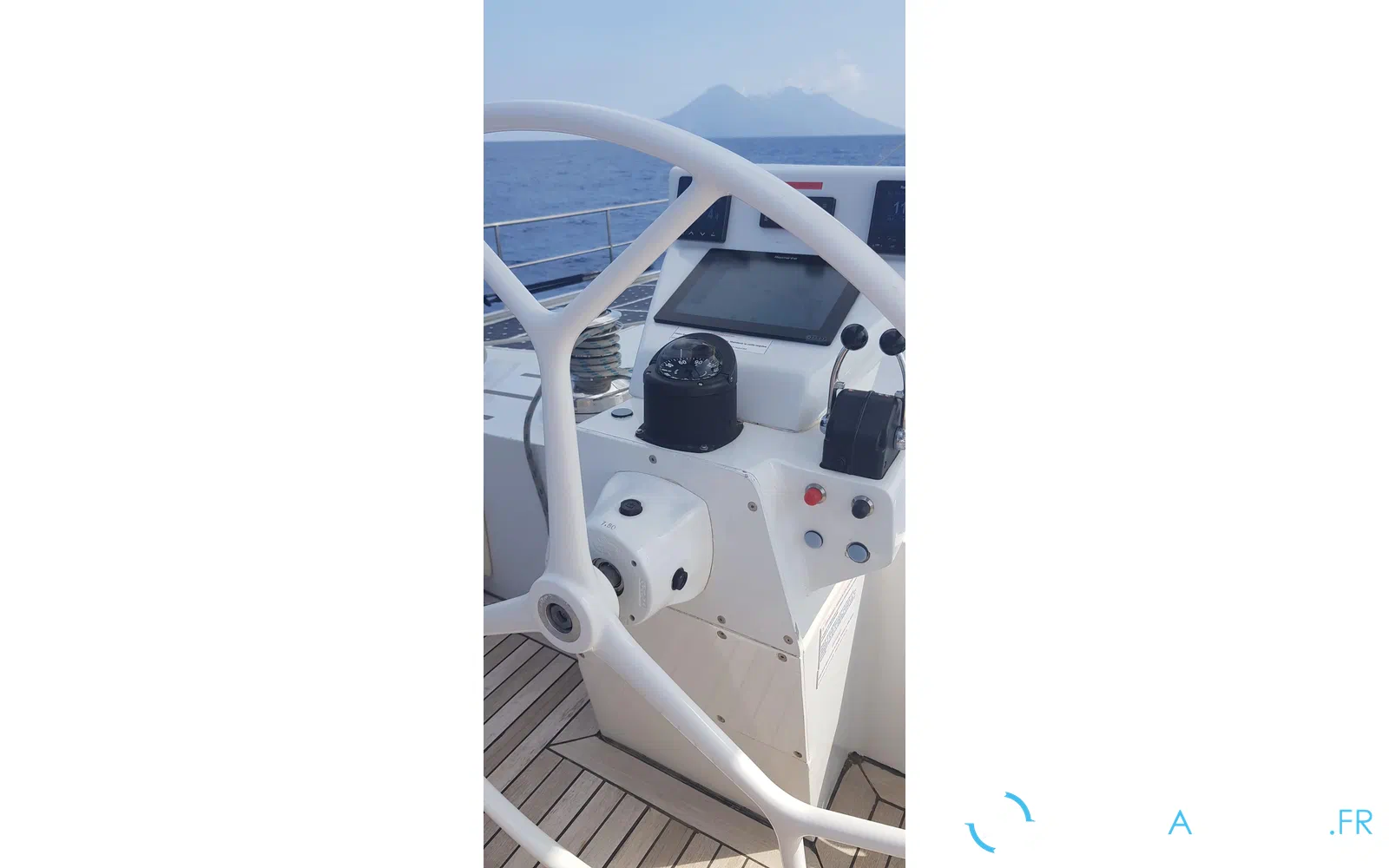 slider 8 Squalt Marine International CK64
