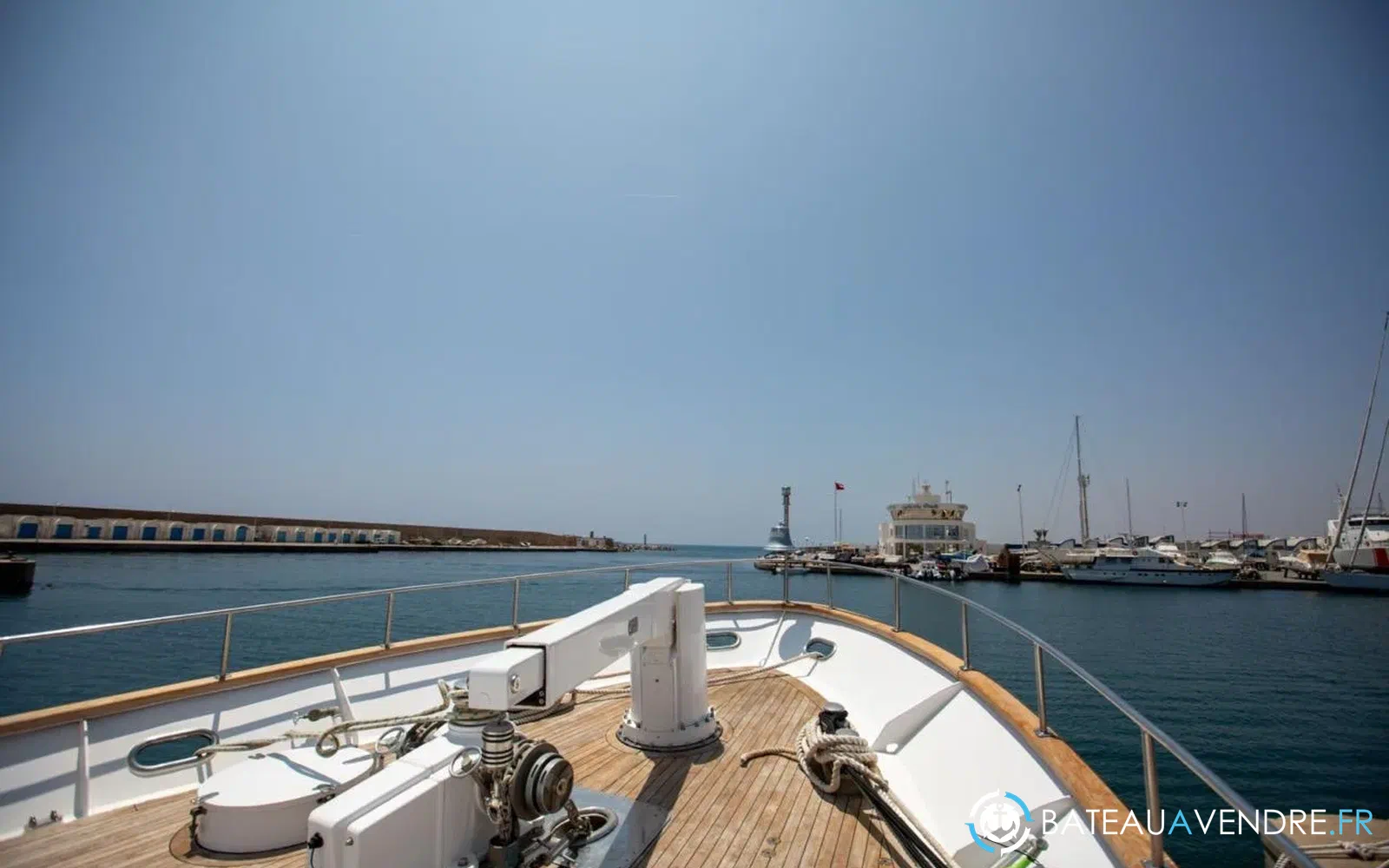 slider 9 Benetti 33