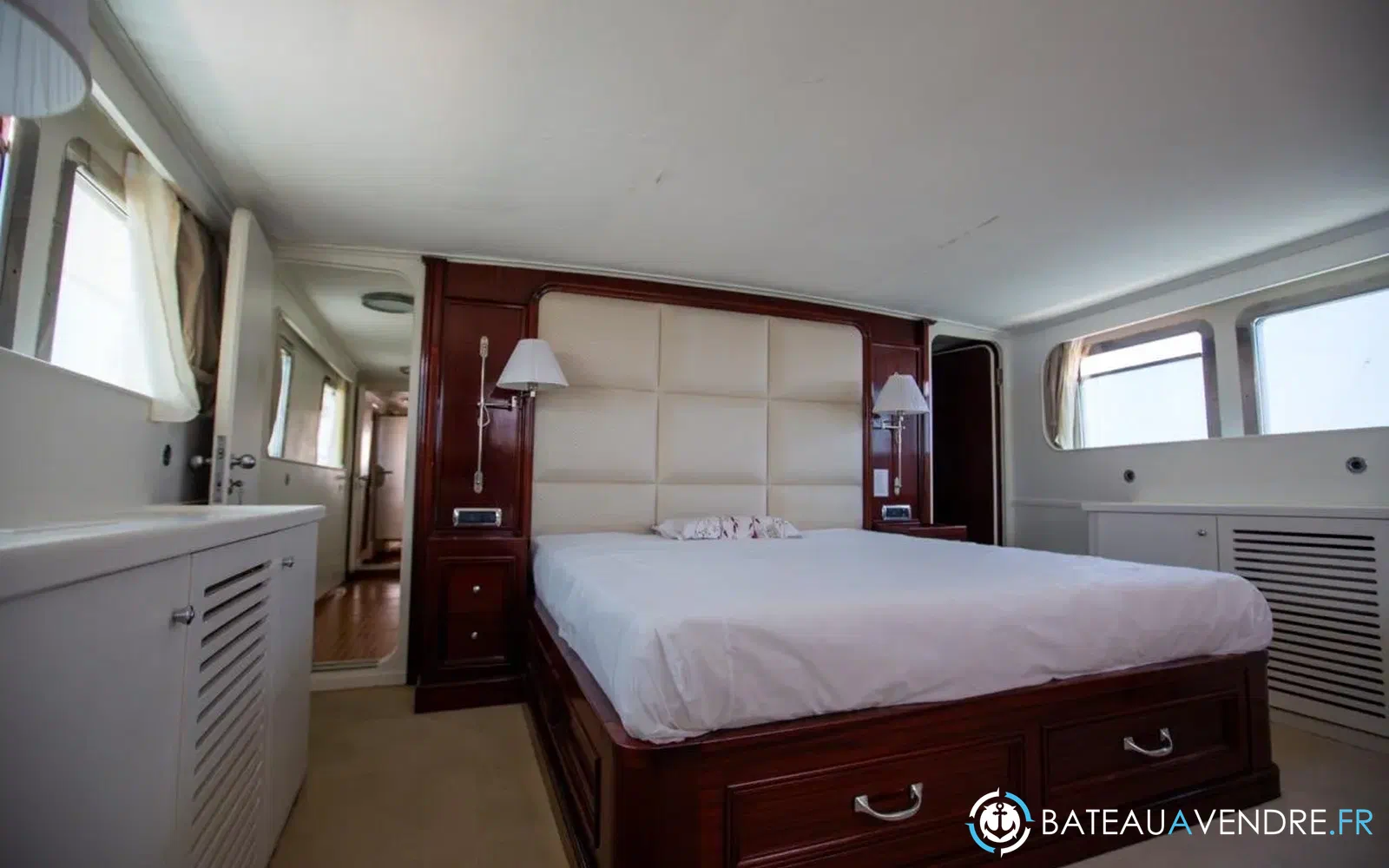 slider 104 Benetti 33