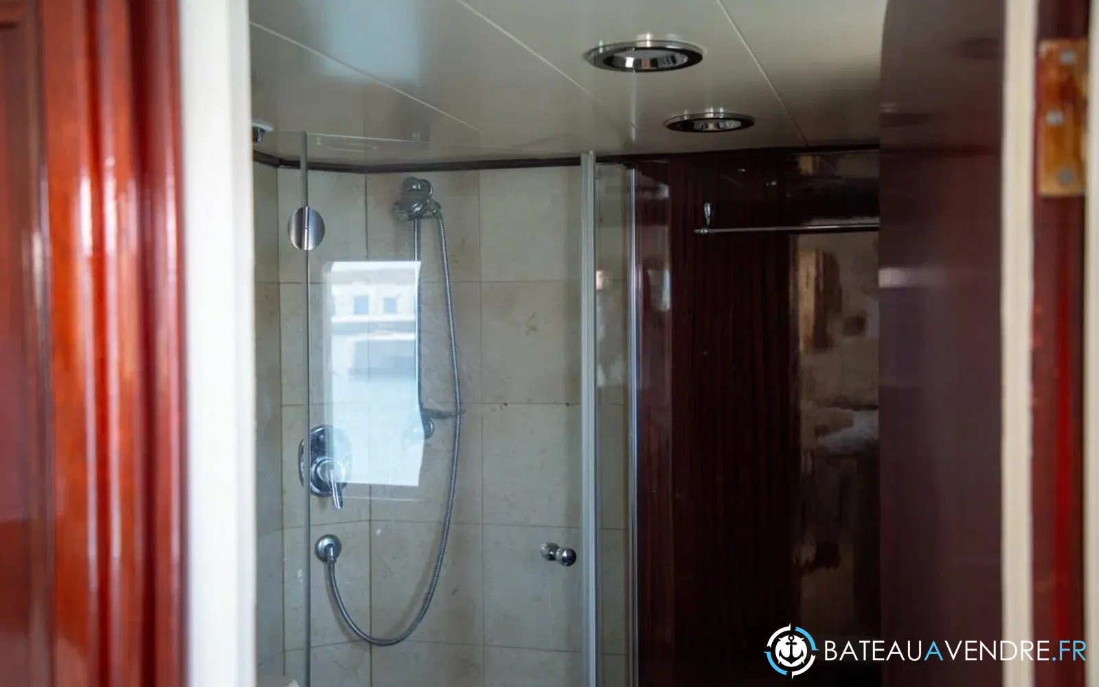 slider 118 Benetti 33