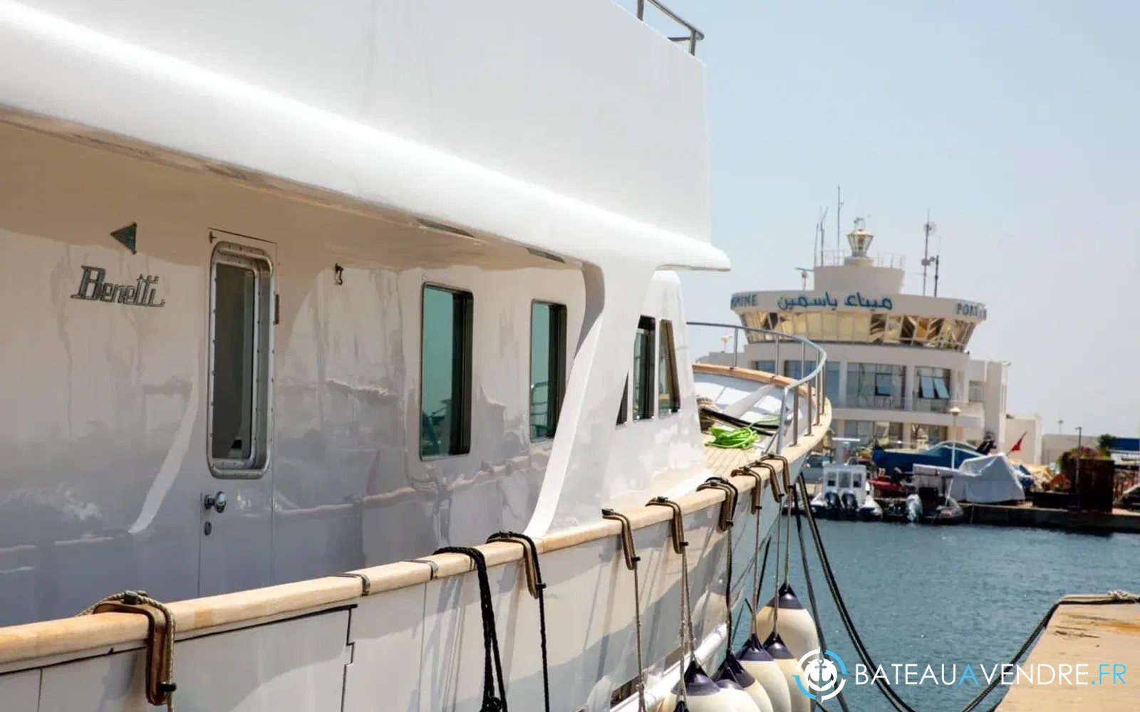 slider 19 Benetti 33