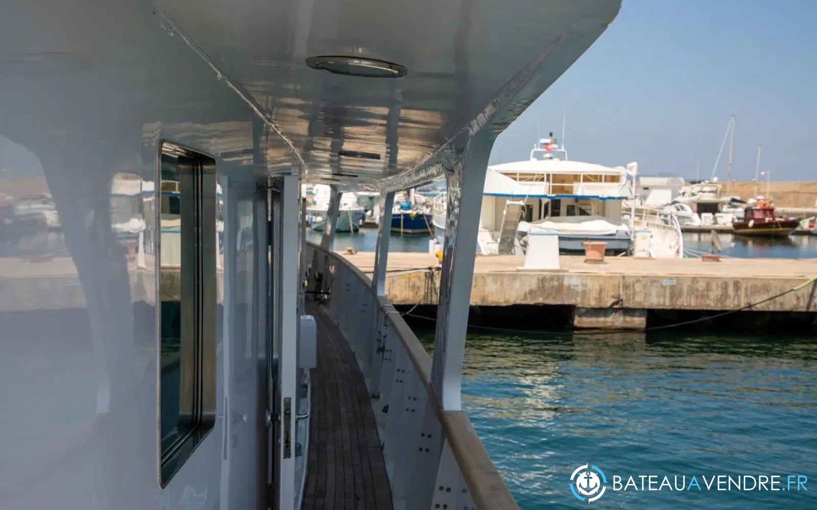 slider 25 Benetti 33