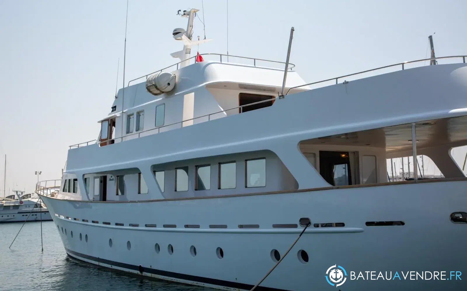 slider 2 Benetti 33