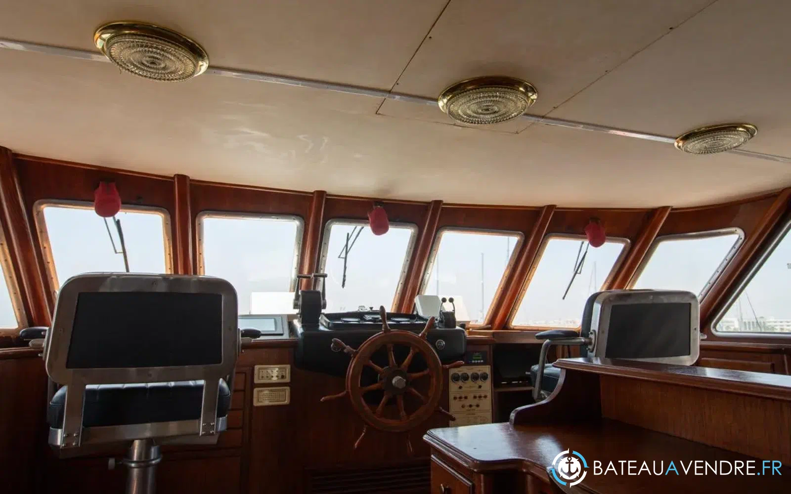 slider 48 Benetti 33