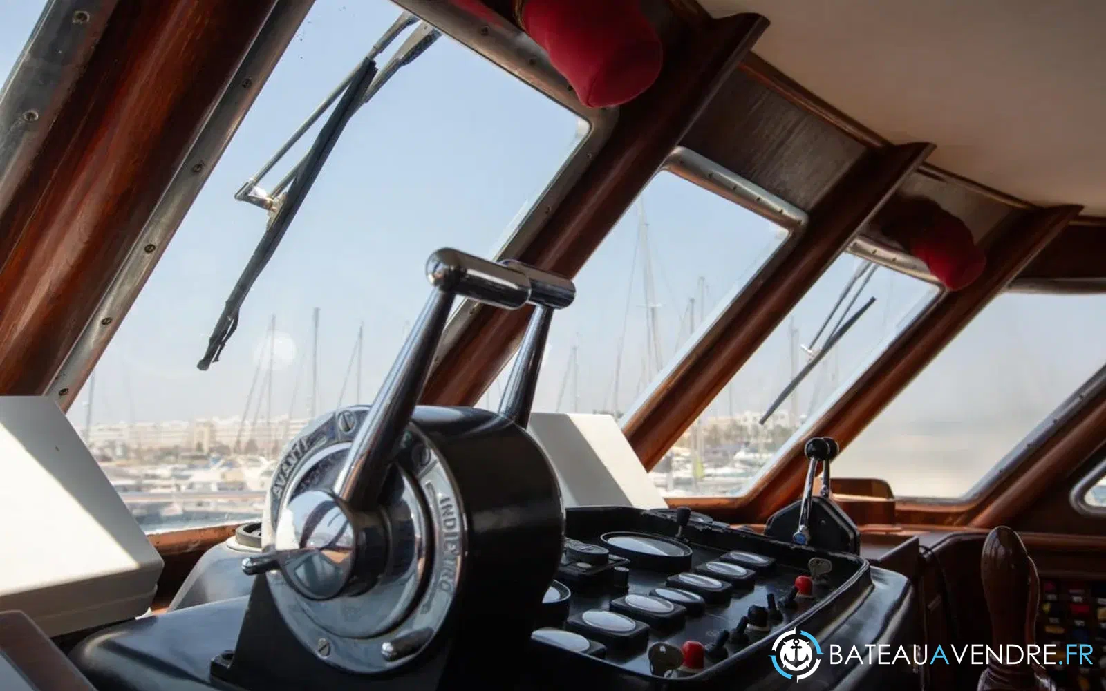 slider 51 Benetti 33