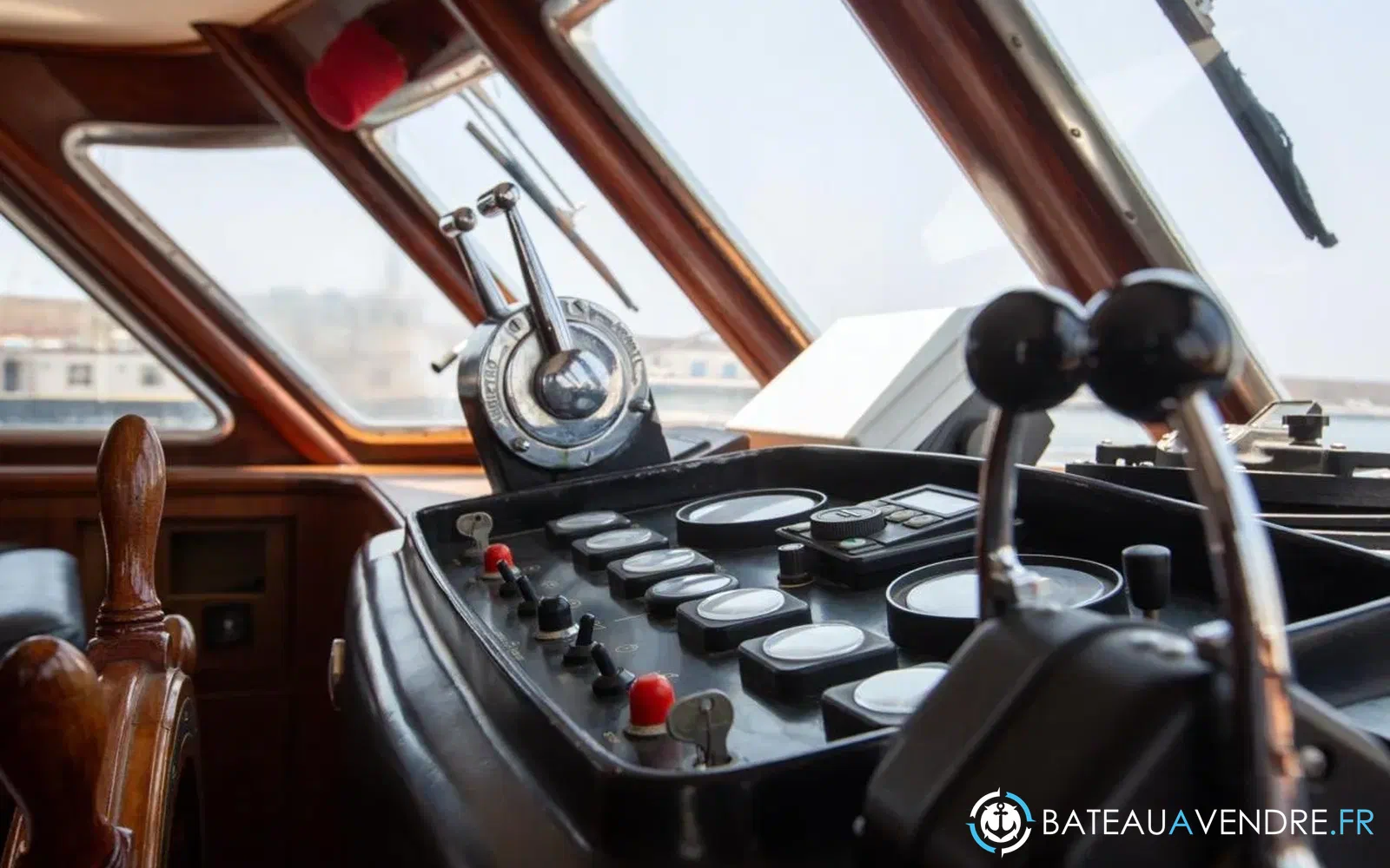 slider 52 Benetti 33