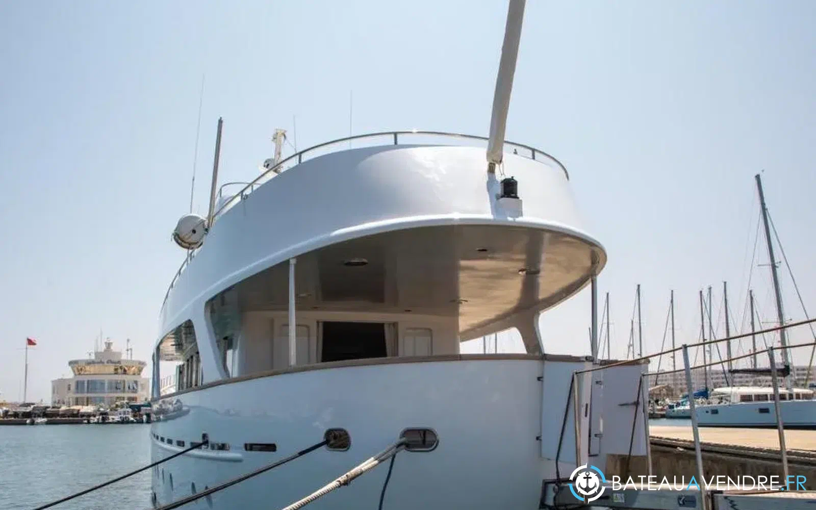 slider 7 Benetti 33