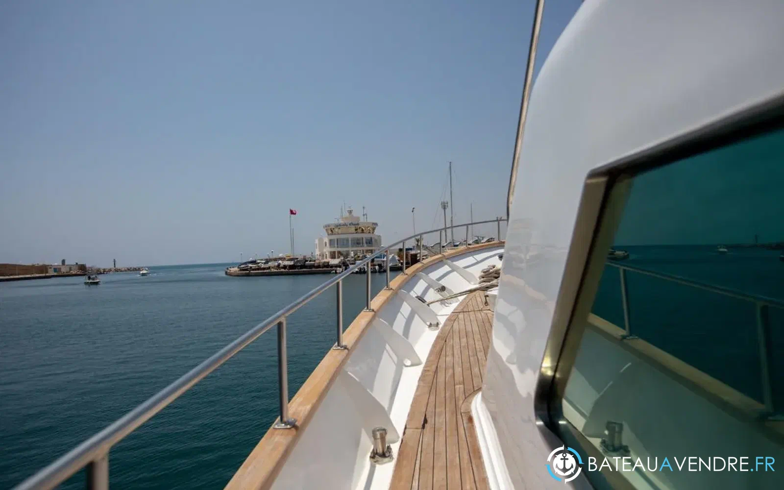 slider 8 Benetti 33