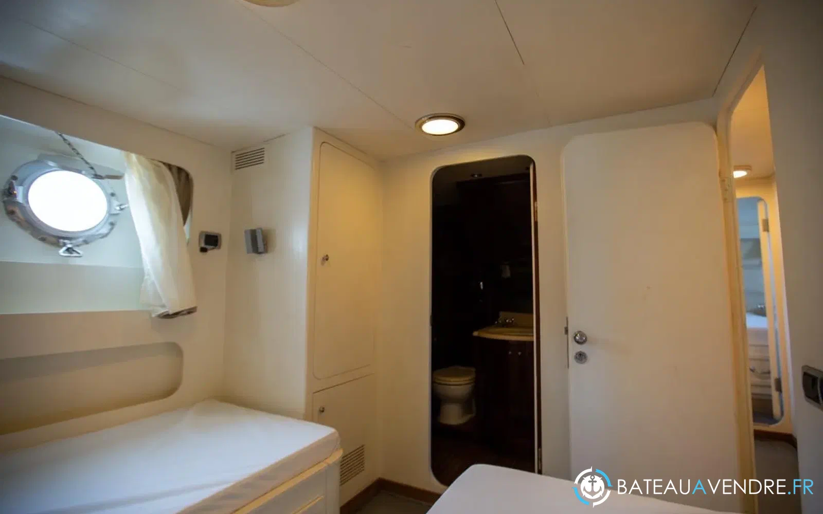 slider 89 Benetti 33