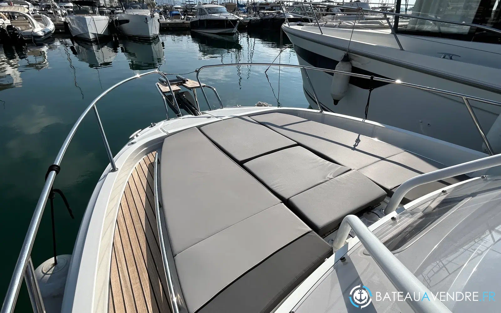 slider 9 Jeanneau Cap Camarat 9.0 WA