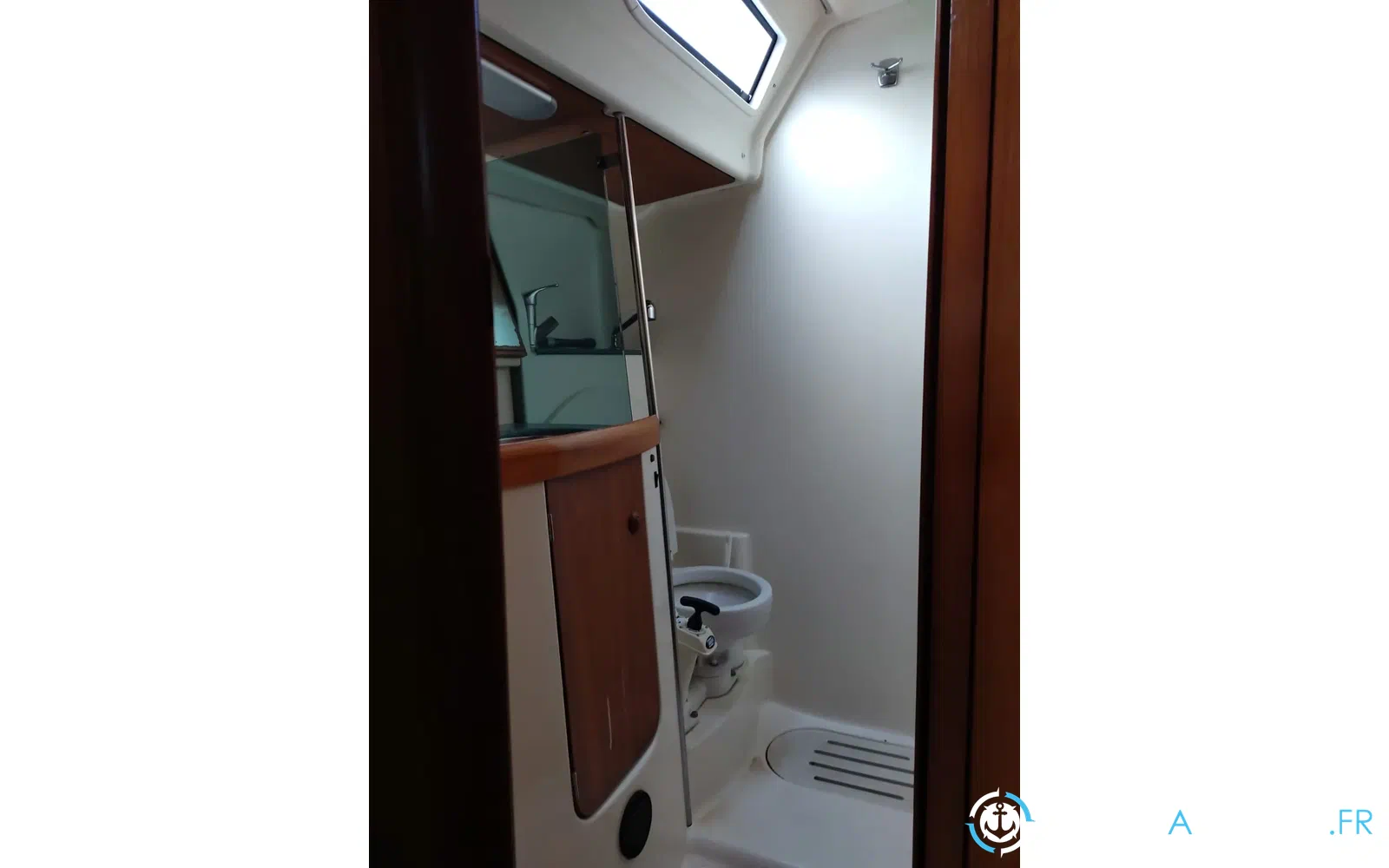 slider 18 Jeanneau Sun Odyssey 43