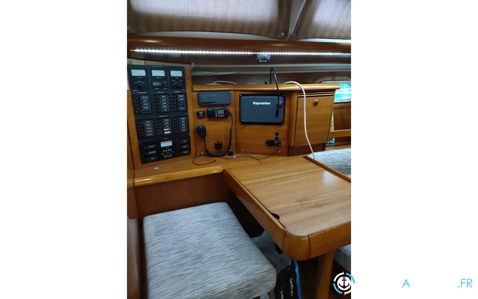 slider 13 Jeanneau Sun Odyssey 43