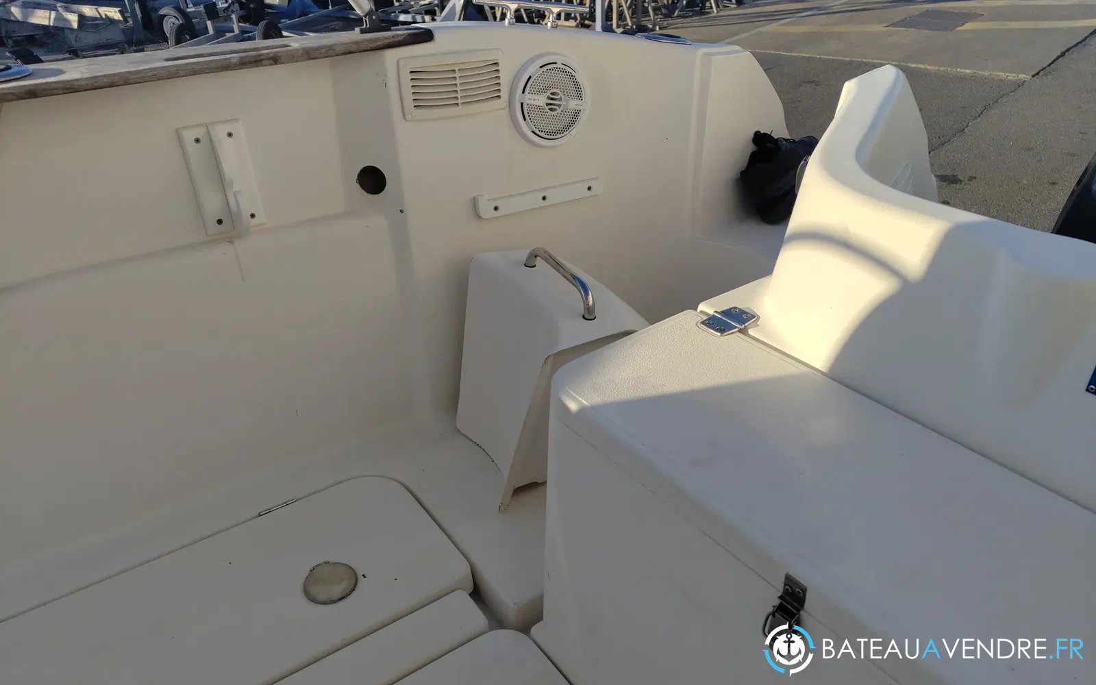 slider 4 Quicksilver Pilothouse 580