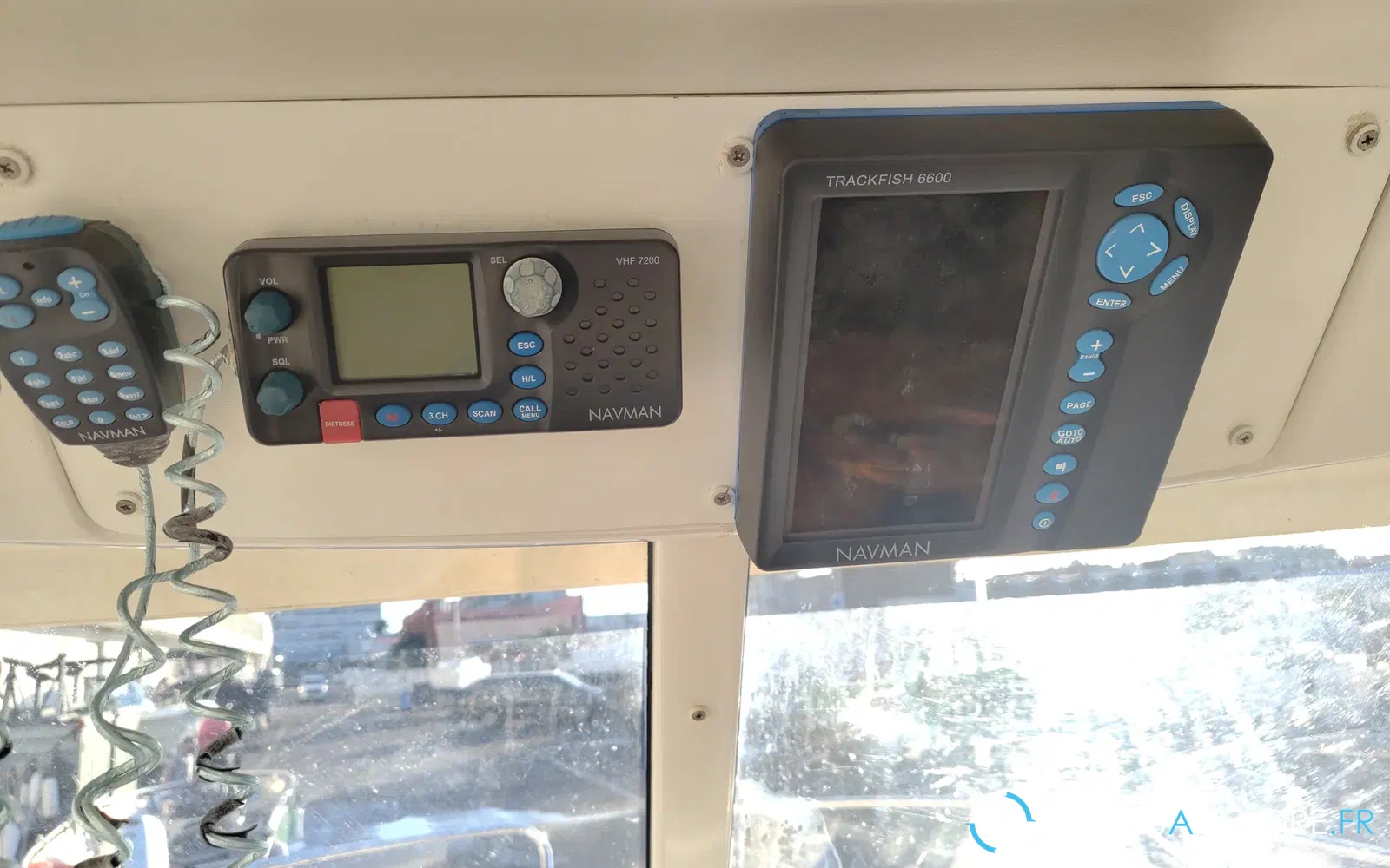 slider 11 Quicksilver Pilothouse 580