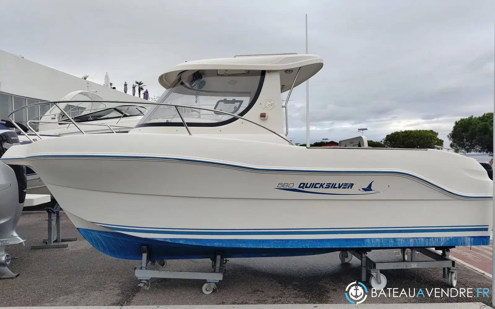slider 4 Quicksilver Pilothouse 580