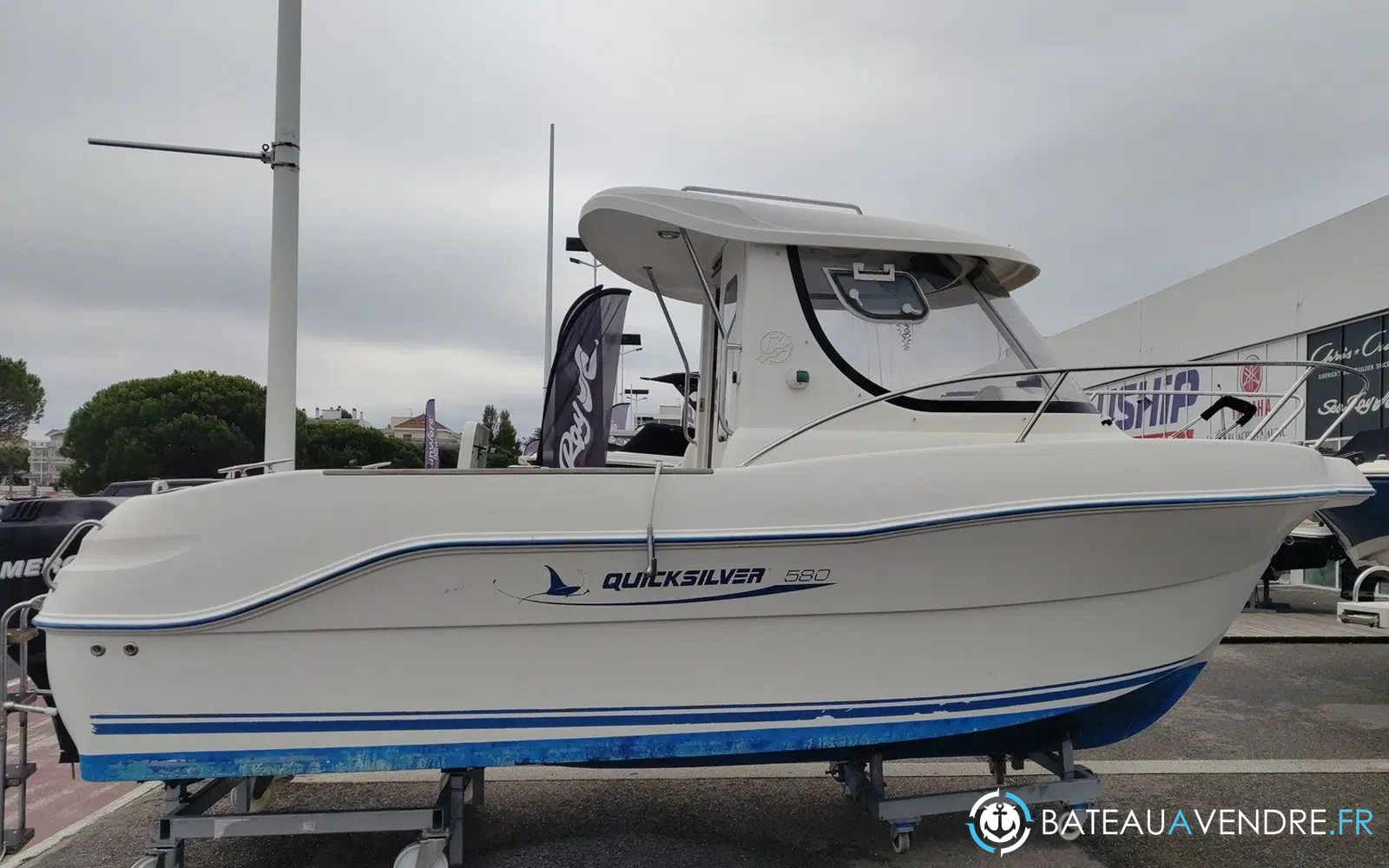 slider 5 Quicksilver Pilothouse 580