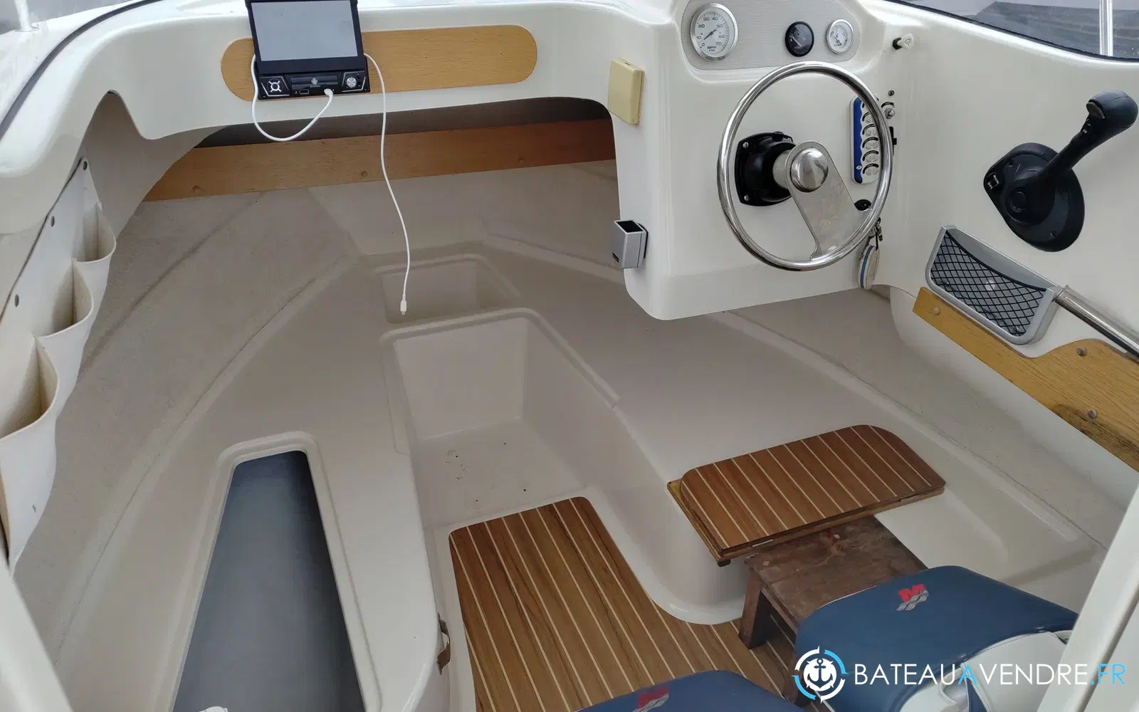 slider 21 Quicksilver Pilothouse 580