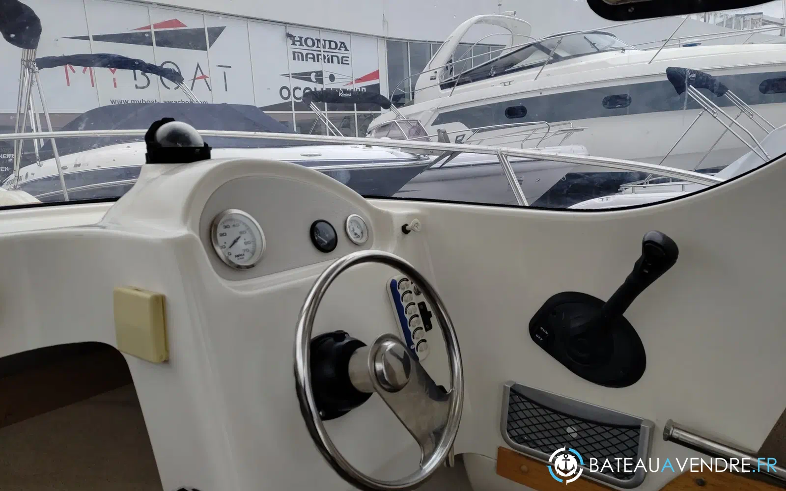 slider 25 Quicksilver Pilothouse 580