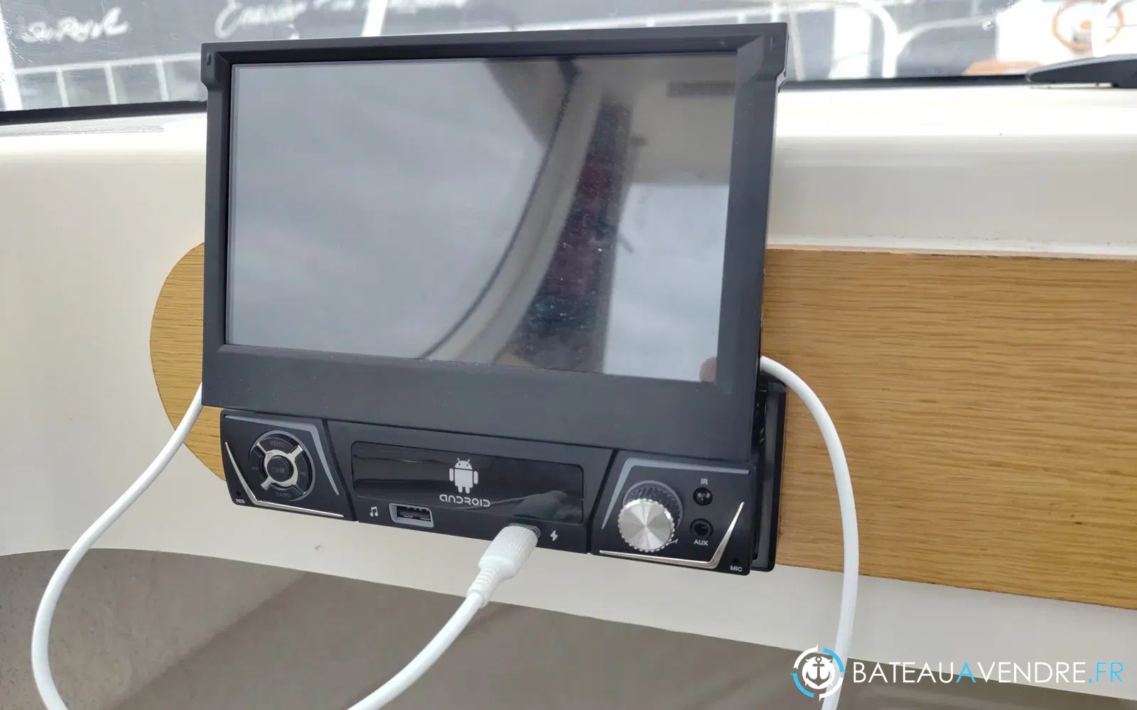 slider 28 Quicksilver Pilothouse 580