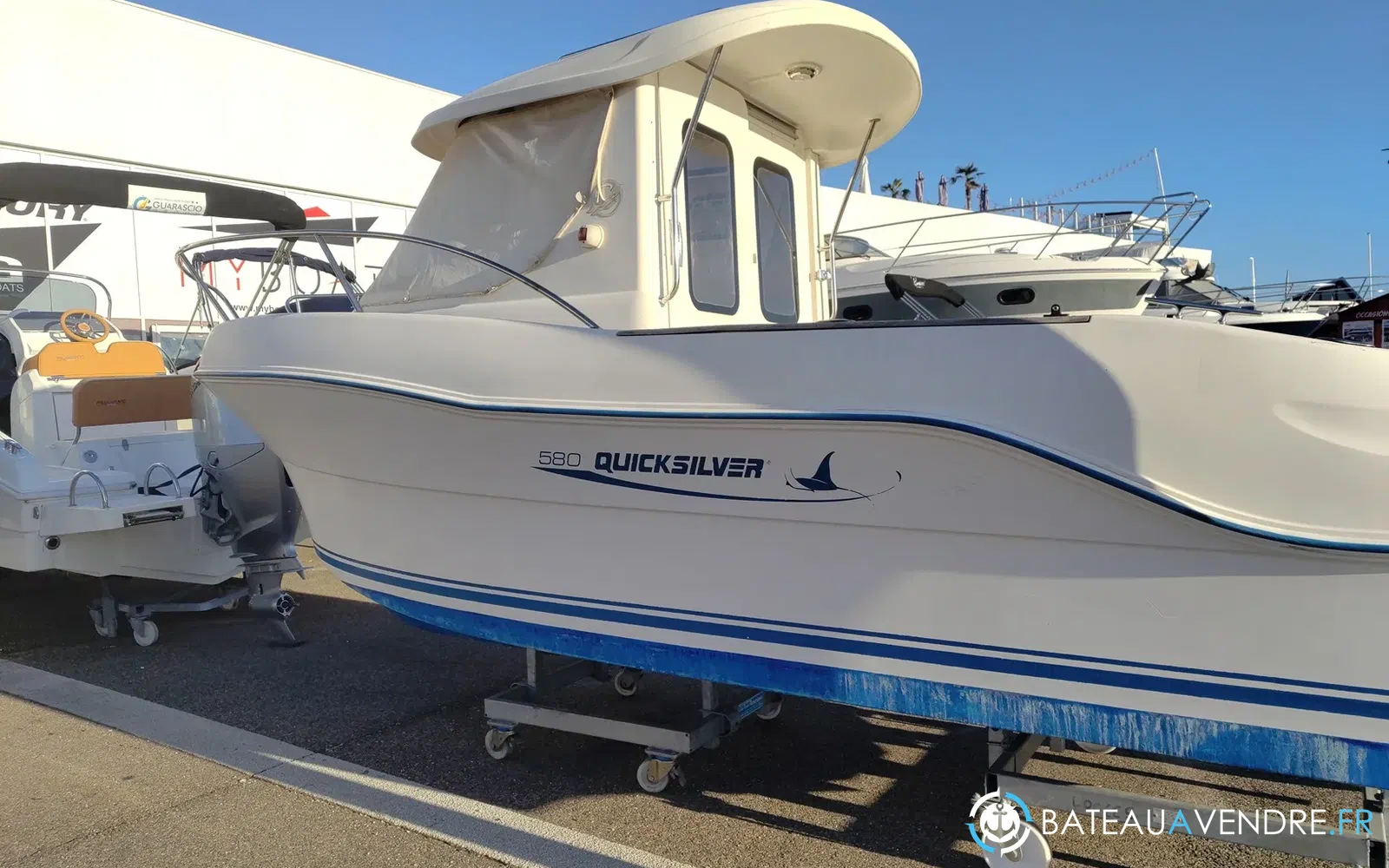slider 3 Quicksilver Pilothouse 580