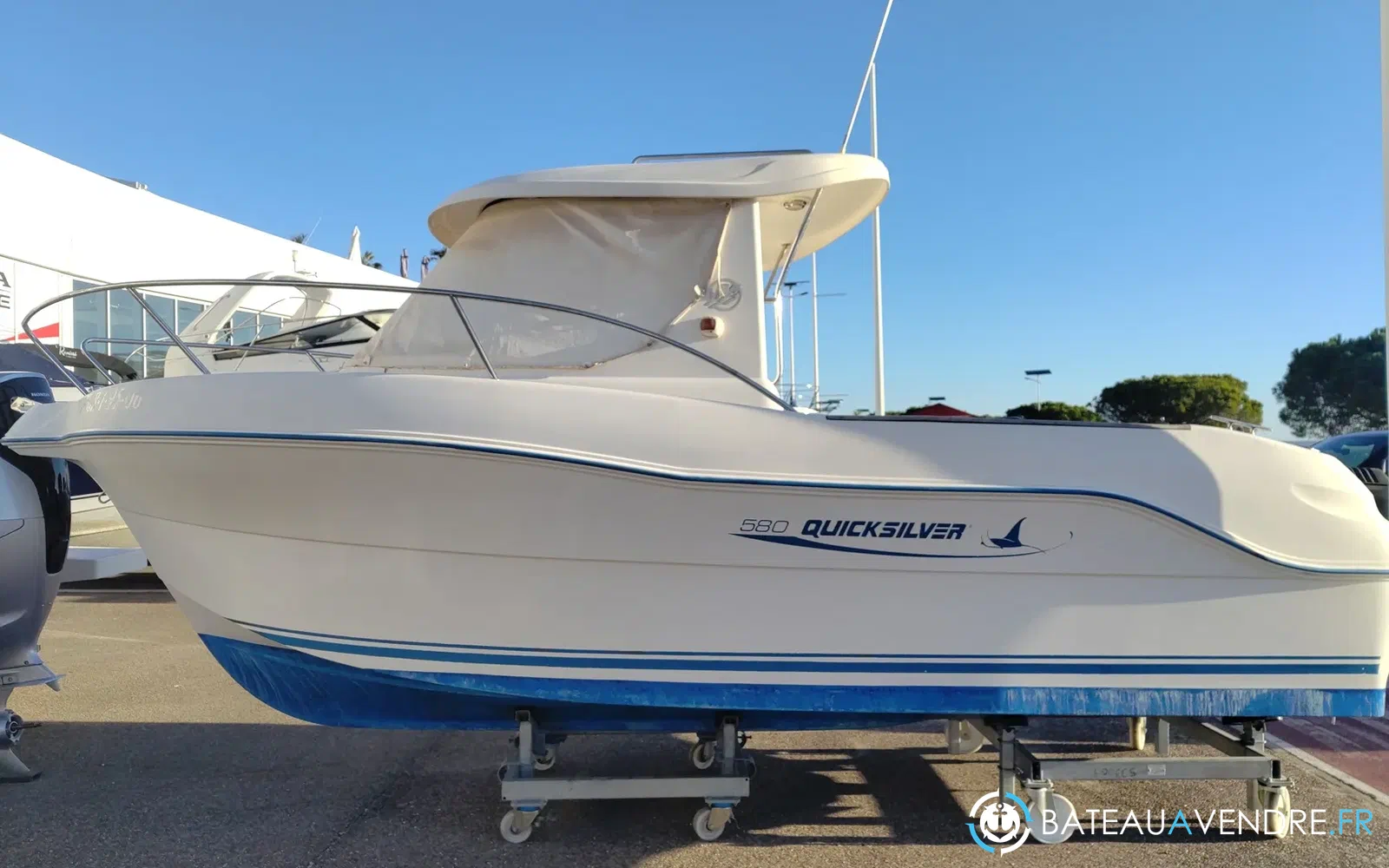 slider 1 Quicksilver Pilothouse 580