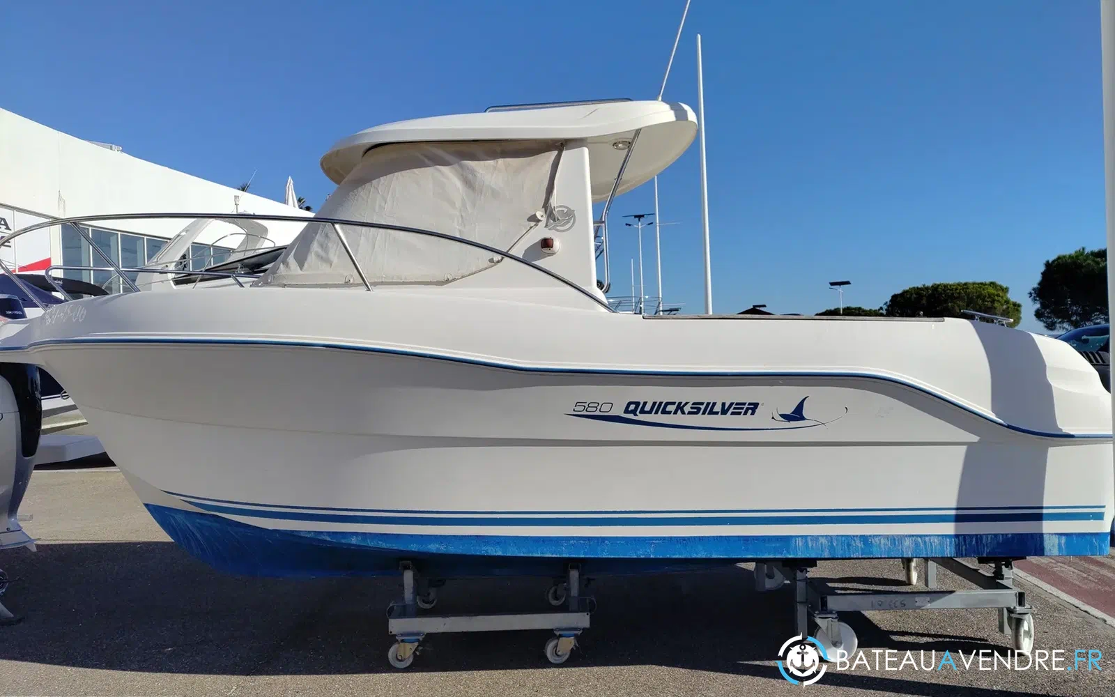 slider 0 Quicksilver Pilothouse 580
