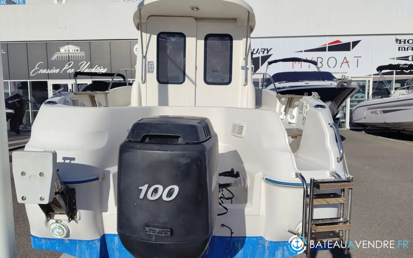 slider 7 Quicksilver Pilothouse 580