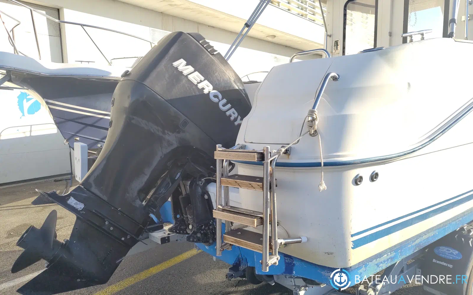 slider 1 Quicksilver Pilothouse 580